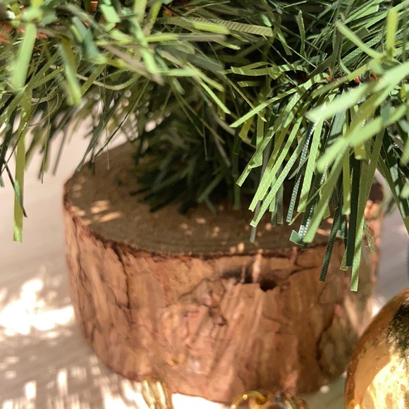 Christmas trees duo with wood base NWT - Picture 6 of 10